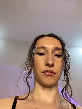 cutte dora online show from 04/12/26, 03:59