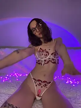 cutte dora online show from 04/08/26, 12:01