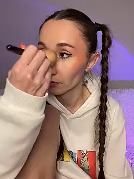 cutte dora online show from 02/28/26, 09:36