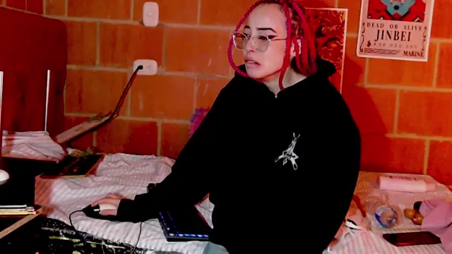 Yennastone online show from 05/24/26, 10:09