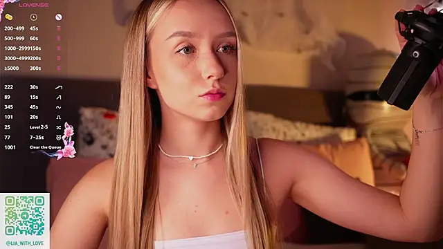 HollisBeckett online show from 11/09/25, 03:10