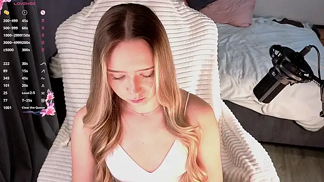 HollisBeckett online show from 03/04/26, 02:52