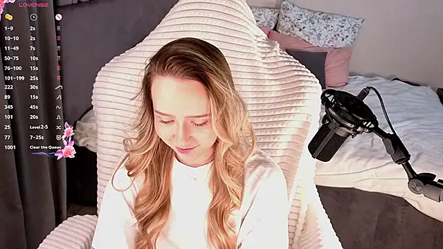 HollisBeckett online show from 02/28/26, 03:06