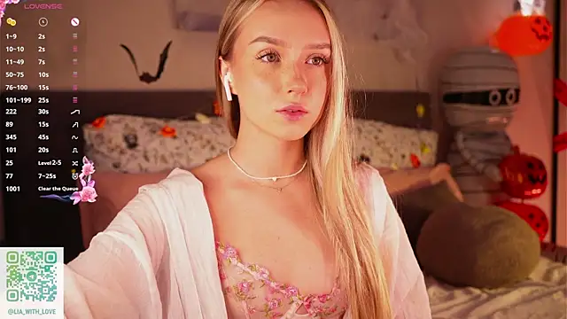 HollisBeckett online show from 10/21/25, 01:16