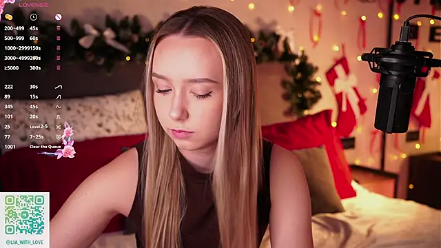 HollisBeckett online show from 12/15/25, 02:28