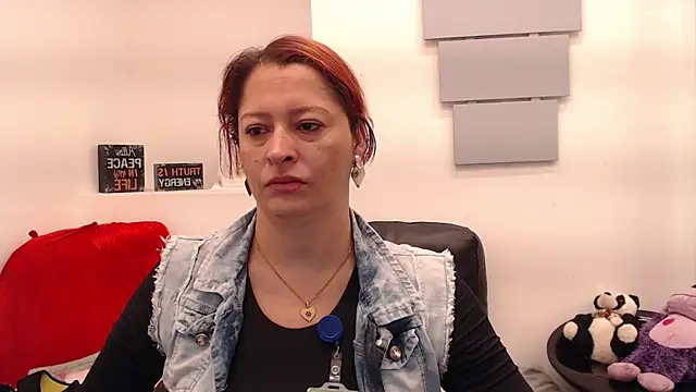 eva twiss online show from 04/14/26, 12:21