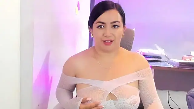 Kimkalifa  online show from 09/30/25, 12:44