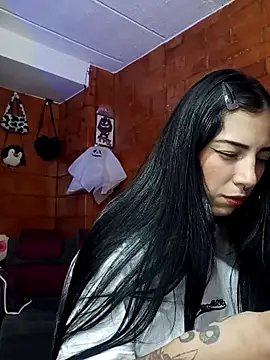 Snapshot of Raven__purple chatting on 03/15/25, 02:03 Raven  purple online show from 03/15/25, 02:03