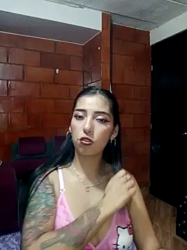 Snapshot of Raven__purple chatting on 01/30/25, 01:00 Raven  purple online show from 01/30/25, 01:00