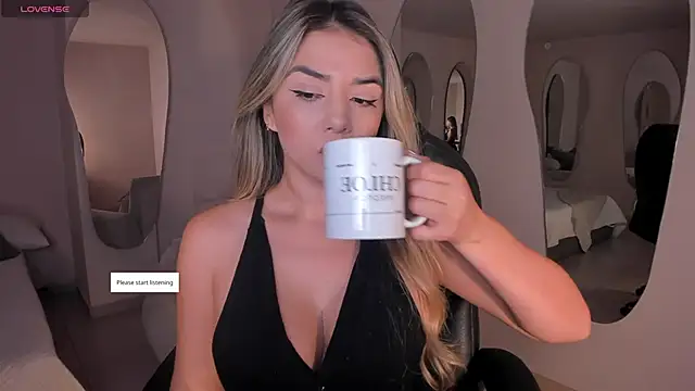Snapshot of ChloePreston_ chatting on 05/09/26, 11:13 ChloePreston online show from 05/09/26, 11:13
