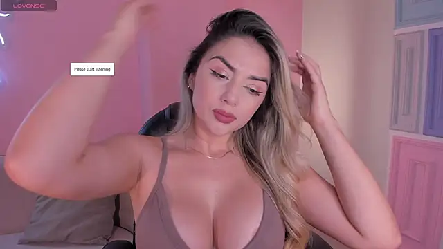 Snapshot of ChloePreston_ chatting on 05/17/26, 11:21 ChloePreston online show from 05/17/26, 11:21
