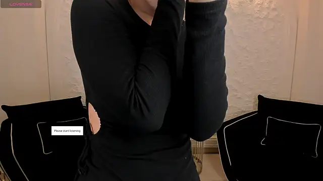 Snapshot of ChloePreston_ chatting on 05/18/26, 10:53 ChloePreston online show from 05/18/26, 10:53