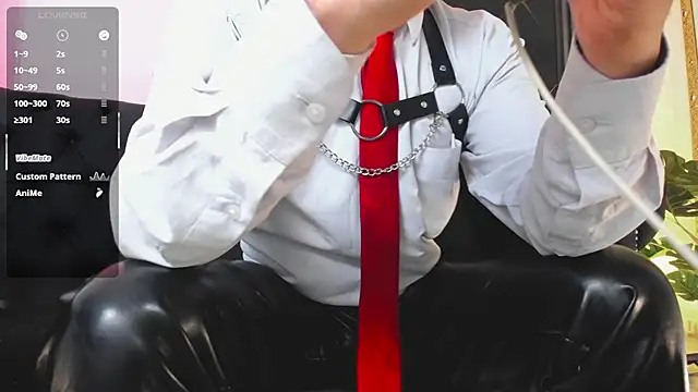 LuccaMallard online show from 06/03/26, 02:33