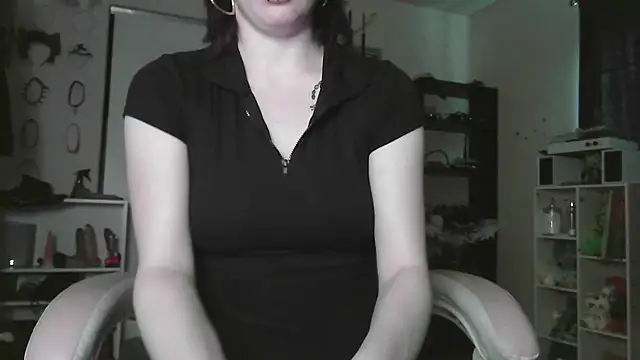 Snapshot of GoddessPinxx chatting on 06/01/26, 09:03 GoddessPinxx online show from 06/01/26, 09:03