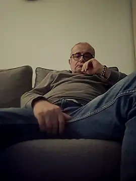 Snapshot of Bretoncool chatting on 03/08/26, 10:13 Bretoncool online show from 03/08/26, 10:13