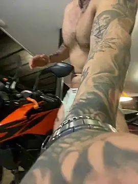 Snapshot of LeoSalvatore_ chatting on 03/03/25, 06:31 LeoSalvatore online show from 03/03/25, 06:31