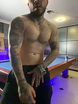 Snapshot of LeoSalvatore_ chatting on 03/02/25, 10:56 LeoSalvatore online show from 03/02/25, 10:56