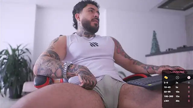 Snapshot of LeoSalvatore_ chatting on 02/06/26, 05:09 LeoSalvatore online show from 02/06/26, 05:09