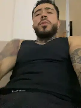 Snapshot of LeoSalvatore_ chatting on 03/20/25, 04:40 LeoSalvatore online show from 03/20/25, 04:40