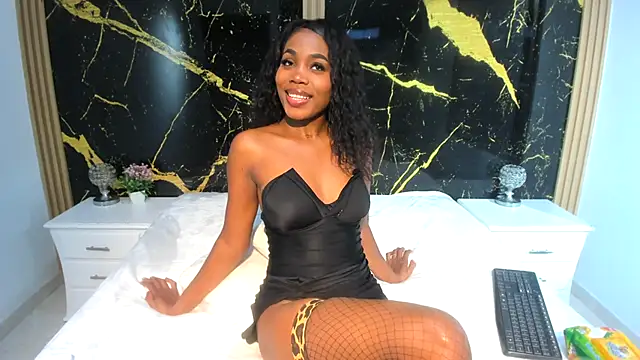 CarlieLyn online show from 12/17/25, 07:30