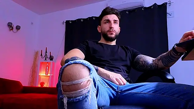 Snapshot of MightyAaron66 chatting on 11/18/25, 03:26 MightyAaron66 online show from 11/18/25, 03:26