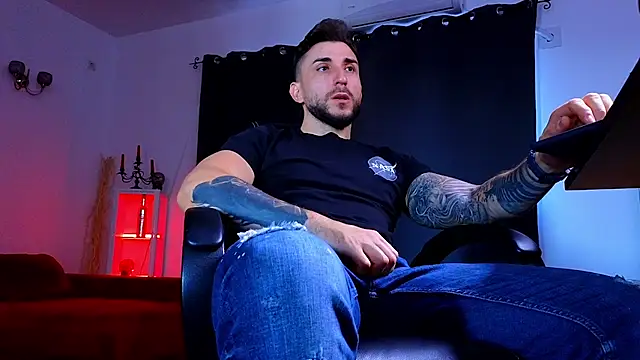 Snapshot of MightyAaron66 chatting on 09/16/25, 02:51 MightyAaron66 online show from 09/16/25, 02:51