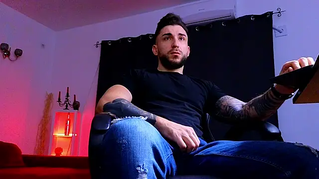 MightyAaron66 online show from 12/19/25, 03:32