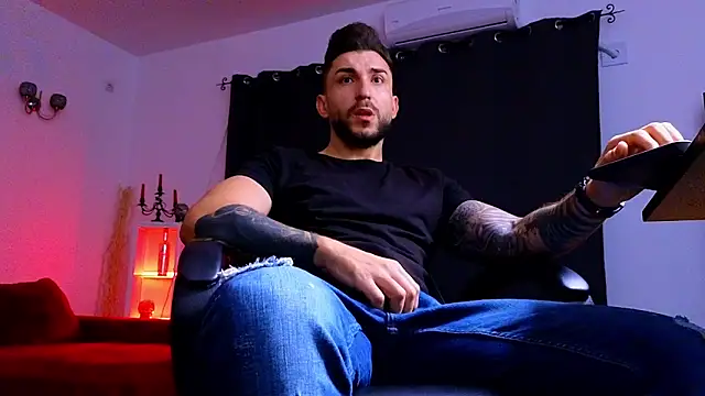 Snapshot of MightyAaron66 chatting on 09/18/25, 01:41 MightyAaron66 online show from 09/18/25, 01:41