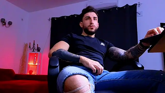 Snapshot of MightyAaron66 chatting on 11/29/25, 03:50 MightyAaron66 online show from 11/29/25, 03:50