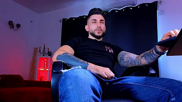 Snapshot of MightyAaron66 chatting on 09/14/25, 01:55 MightyAaron66 online show from 09/14/25, 01:55