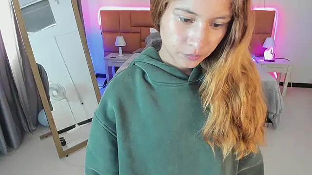 Tamy edwards online show from 04/14/26, 08:03