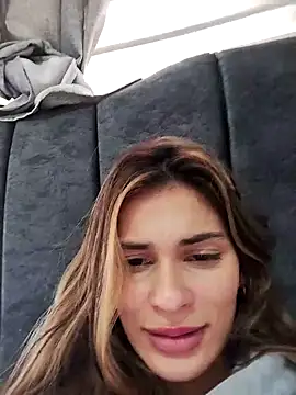 cuteluci  online show from 02/19/25, 03:27