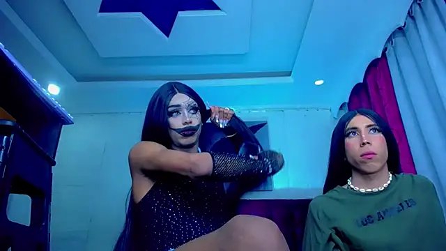 Snapshot of NahomiCamper chatting on 10/13/25, 11:05 NahomiCamper online show from 10/13/25, 11:05