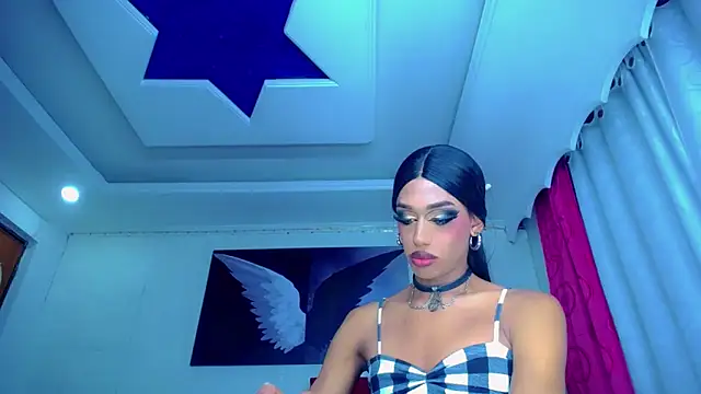 Snapshot of NahomiCamper chatting on 10/26/25, 10:21 NahomiCamper online show from 10/26/25, 10:21