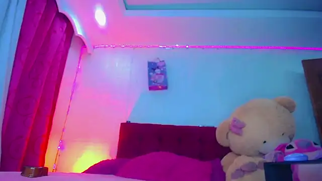 NahomiCamper online show from 03/07/26, 01:23