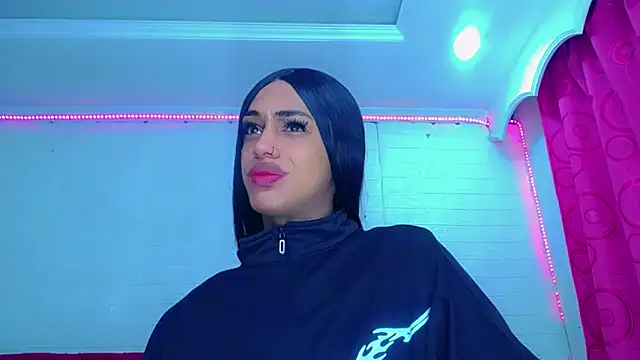 NahomiCamper online show from 03/19/26, 07:47