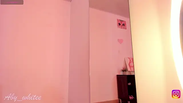 AbyWhitee online show from 09/18/25, 11:35