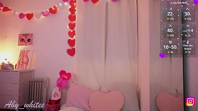 AbyWhitee online show from 03/18/26, 10:40