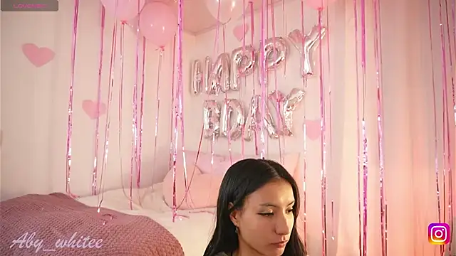 AbyWhitee online show from 10/17/25, 04:49