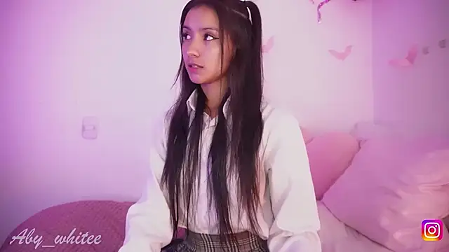 AbyWhitee online show from 11/05/25, 10:51