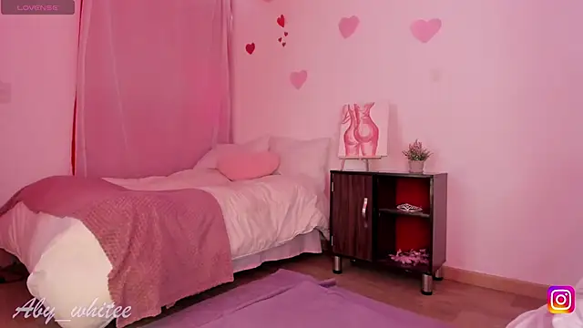 AbyWhitee online show from 09/14/25, 12:16