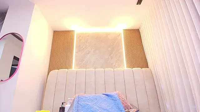 kata hazel online show from 04/10/26, 07:21