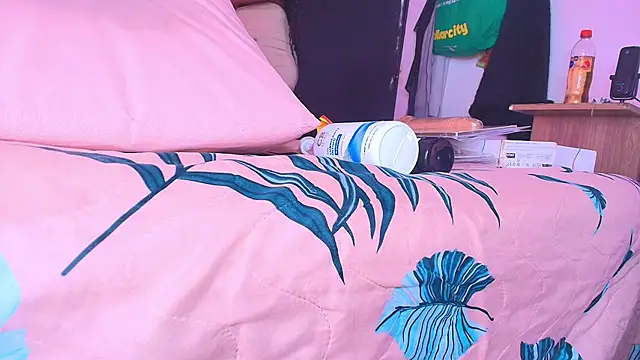 kata hazel online show from 10/04/25, 07:15