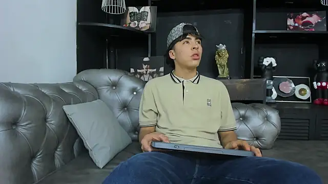 HeellBoy  online show from 10/11/25, 08:10