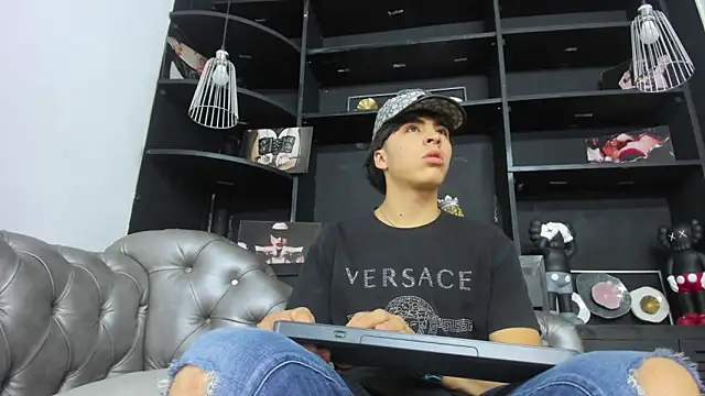 HeellBoy  online show from 10/16/25, 08:50