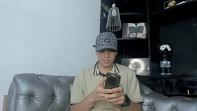 HeellBoy  online show from 11/16/25, 02:27