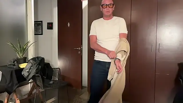 alanan881 online show from 11/27/25, 01:28