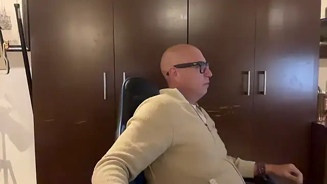 alanan881 online show from 01/15/26, 12:36