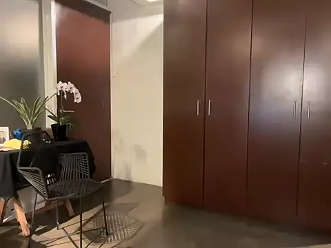 alanan881 online show from 11/12/25, 02:37