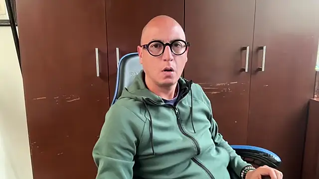 alanan881 online show from 01/17/26, 05:38